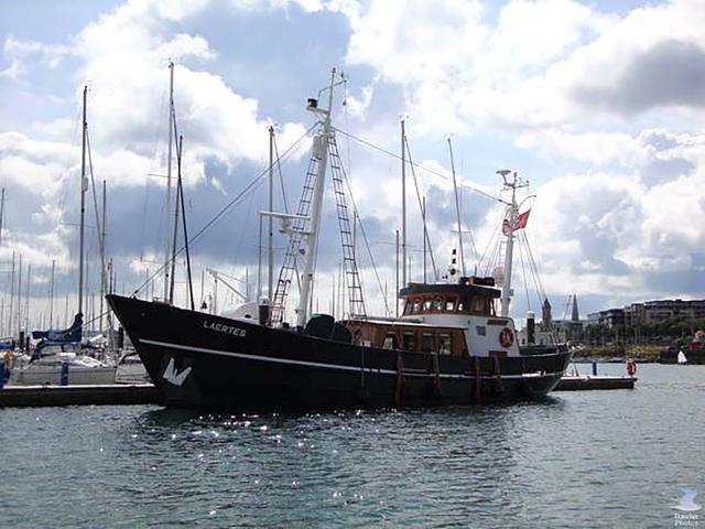 Vooruit custom dutch motor yacht Laertes for sale