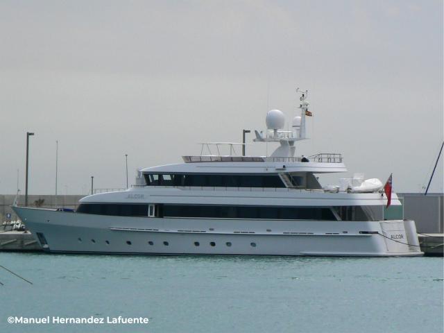 nl33.013-heesen-aldo-cichero-dutch-motor-yacht-01.jpg