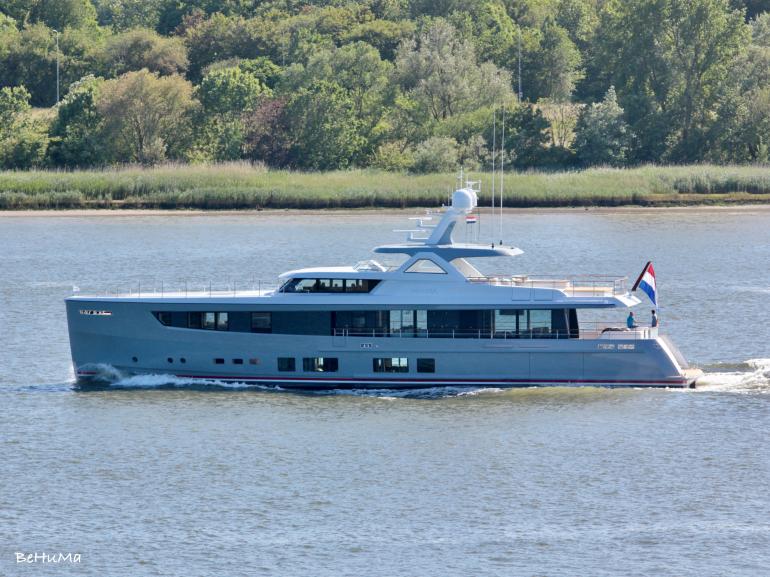 Mulder Shipyard ThirtySix Claydon Reeves design Dutch motor yacht Mana I for sale