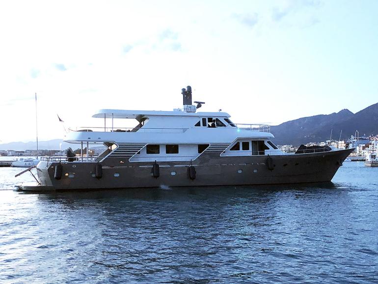 Witsen Vis custom Dutch motor yacht Ra for sale