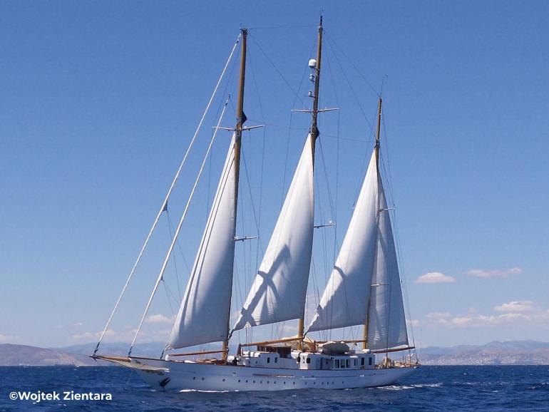 Amsterdamsche Scheepwerf G de Vries Lentsch jr Yachts Robert Clark Dutch sailing yacht Fleurtje for sale