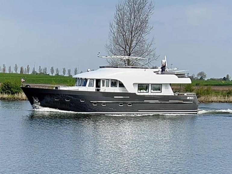 Bloemsma van Breemen Ginton Naval Architects custom Dutch motor yacht Dutch Lion for sale