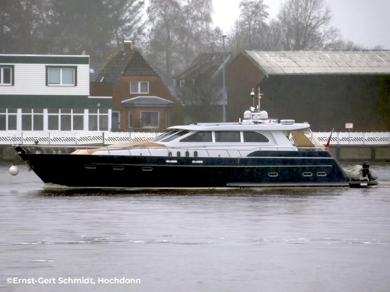 Pacific Shipyard prestige dutch motor yacht Shaula for sale