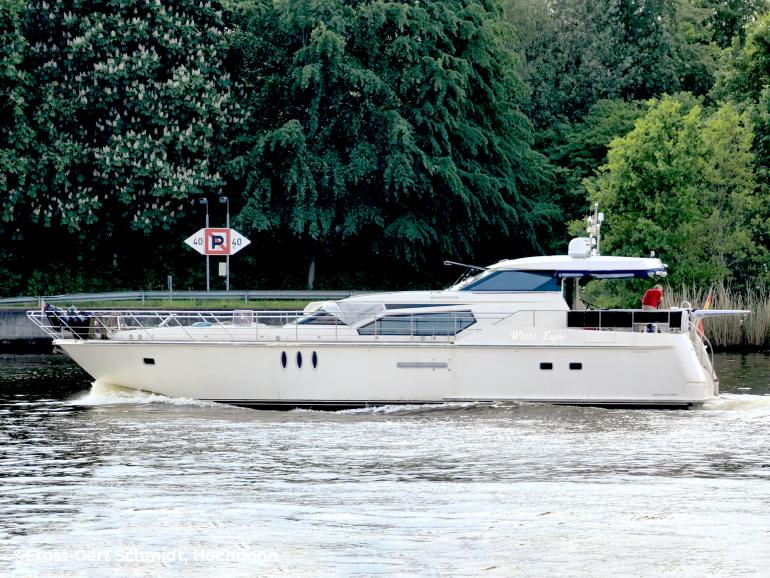 Kempers Shipyard Excellent 65 Dutch motor yacht White Eagle for sale