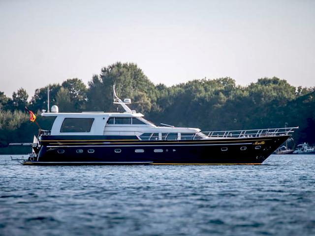 Van der Valk Shipyard Wheelhouse Continental Dutch motor yacht Mulle for sale