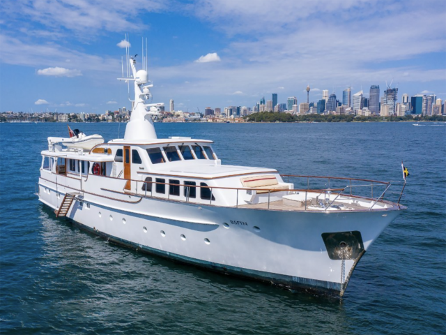 Feadship Van Lent de Voogt Naval Architects custom dutch motor yacht Kapal for sale