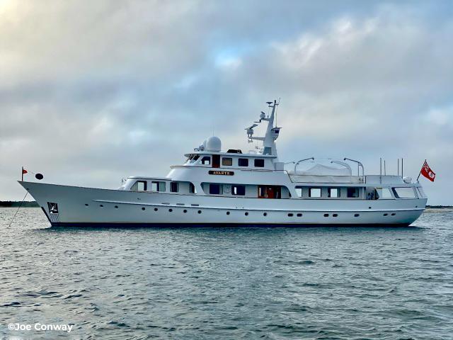 Feadship De Vries De Voogt Naval Architects custom Dutch motor yacht Avante V for sale