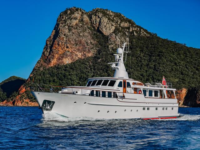 Feadship Van Lent de Voogt Naval Architects custom dutch motor yacht Kapal for sale