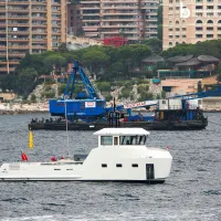 nl21.042-lynx-yachts-diana-yacht-design-xyt-dutch-motor-yacht-01.jpg