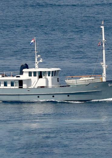 sirius trawler yacht for sale